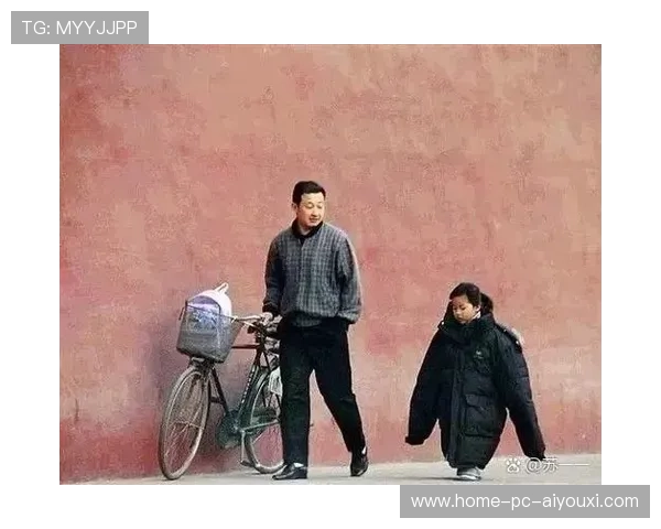 李昊扑救后迅速起身：瞬间的力量与不屈的信念